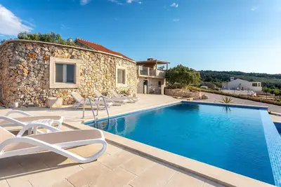 Image de Amazing villa near the sea.