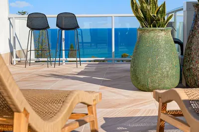 Image de Cote DAzure – Magnificent Ocean Views and beautifully renovated apartment