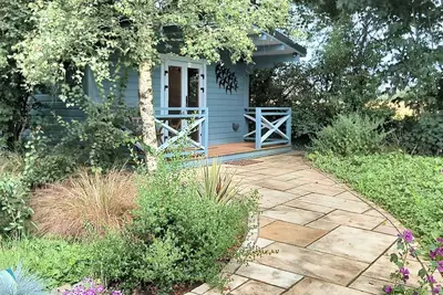 Beautiful orchard cabin near ballyvaughan in Clare.
