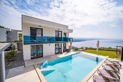 Image de Villa Biber - Luxueuse villa de 5 chambres avec piscine privée et vue imprenable sur la baie de Kvarner