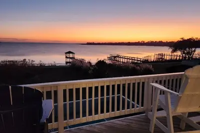Image de Amazing Sunsets & Luxury - Soundfront Pet Friendly Oasis w/ Elevator & Hot Tub