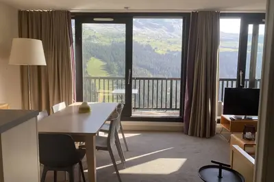 Image de Grand 2 pièces, 7 couchages, proximité immédiate des pistes, vue panoramique
