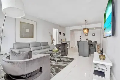 Image de Fantastic condo w beach service/615