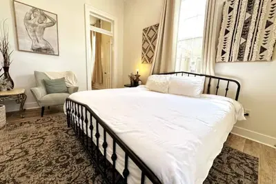 Image de Beautiful New Orleans Shotgun Home 7 mins to Fq