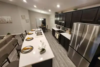 Image de Spacious clean home near Disney World. \n