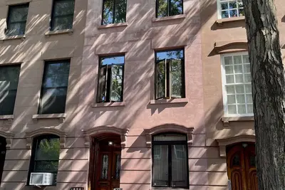 Image de Modern 2 Bed 2 Bath & Sofa bed w/Dedicated workspace & Large Garden