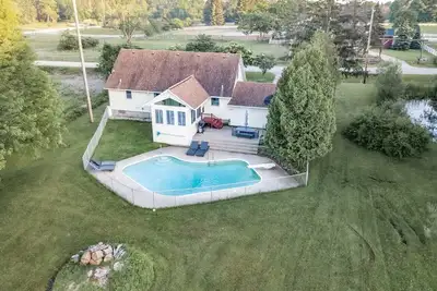 Image de The Splash Pad- a secluded pool/hot tub oasis