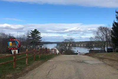 Cozy 2 bedroom 2bath condo Weirs Beach Lake Winnipesaukee Laconia, Nh Gunstock