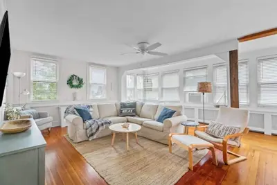 Image de Beautiful downtown retreat, walk everywhere!