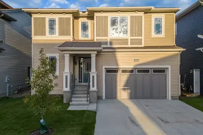 Image de Brand new house! Sleeps 14, 7 beds