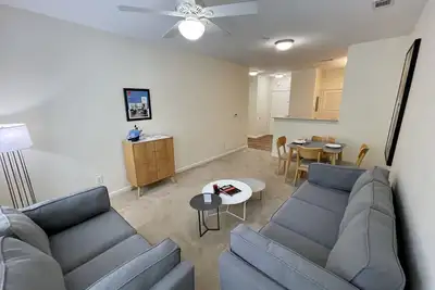 Image de . Closer to the highway, local stores, Quick Trip and Stonecrest mall. 2 bedroom