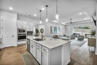 Image de Luxury 1-story living in Hill Country near Bee Cave, 30 day minimum stay