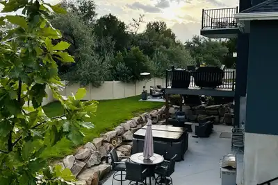 Image de Luxury Home in Center of Salt Lake Valley - Minutes from Canyons and recreation