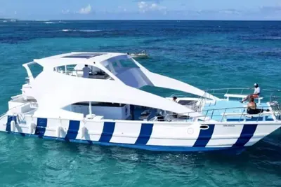 Image de 🎉🏆 5-Star Luxury Yacht: All-Inclusive Captain & Crew Totally Private 🎉. \n