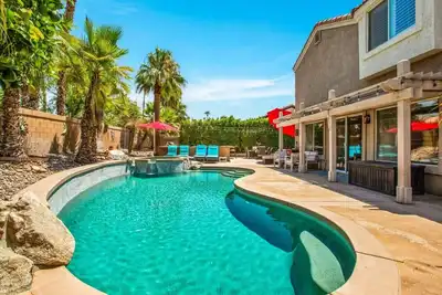 La Quinta Gem /4 Bd 3 Ba, Pool, Spa, Games90 days 20%