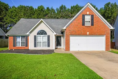 Image de Entire 4Bd\/ 2bt Hm in Lawrenceville 2mi to Mall of Ga
