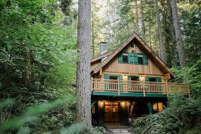 Image de Snowline Cabin #87 - Starlink - Sauna - Sleeps 8