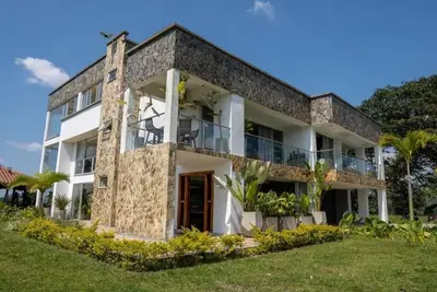 Image de Espectacular Casa de Lujo de 9 Habitaciones en Calarcá QuindĂo