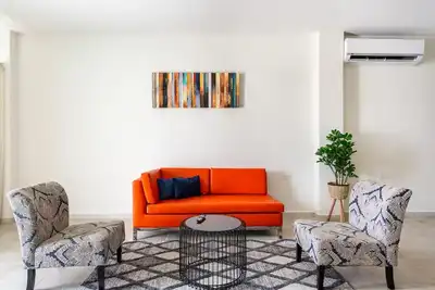 Image de Bushiri's Long Life Building-2bd\/1ba Apt-Sleeps 4