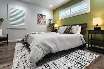 Image de Stylish Serenity for Families & Pets
