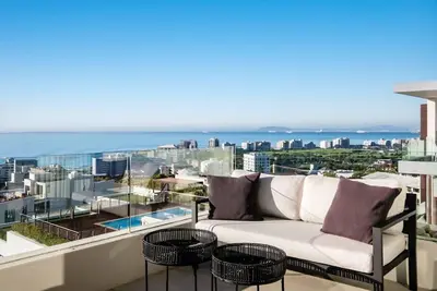 Image de Luxurious Penthouse w/ Sweeping Views Sea Point Penthouse