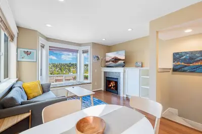 Image de Stylish 3b1. 5b House Minutes from Seattle Downtown