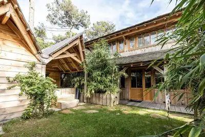 Villa \"Chan-Ly Été\" avec terrasse privée, bain à remous privé et Wi-Fi