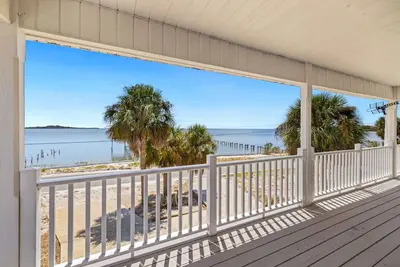 Image de Your Coastal Paradise Awaits in Cedar Key!