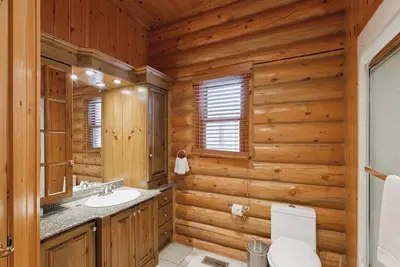 Image de Fiddler Lake Resort Chalet + Private Pool & Spa