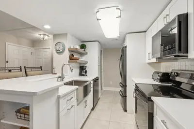 Image de Pet Friendly | Ground Floor Sailmaker Villa | Pool View