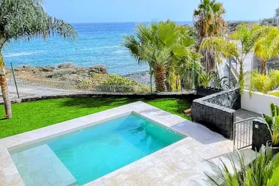Image de Stunning sea front Villa Casa de Nava