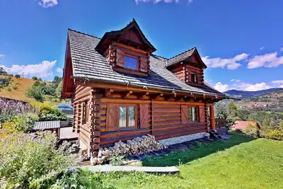 Image de Dom Z Widokiem \/ Wooden and cozy house for 13 in the middle of polish mountains!