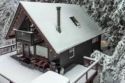 Image de Bellingham A-Frame - Hot tub - Fireplace - Firepit