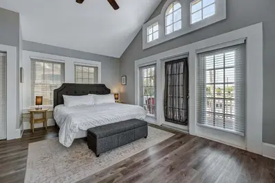 Image de Orange St Gem | 8-min walk to St. George St & Fort