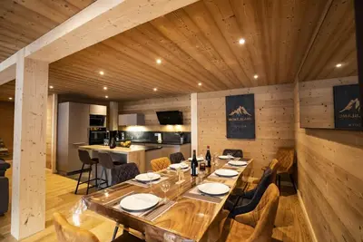 Image de Wifi, terrasse, parking, télévision, 110m², Châtel