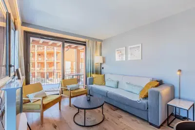 Image de 2ème étage, sauna, hammam, terrasse, casier à ski, 75m², Les Arcs