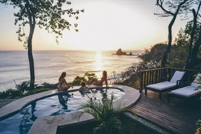 Image de 180° Bay View In Nature - Pool - Great Outdoor Spaces - Private Beach Access\n