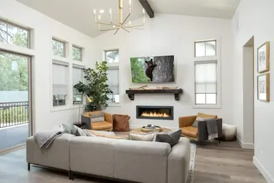 Image de •Change of Scenery •New •Modern •Family Friendly\n