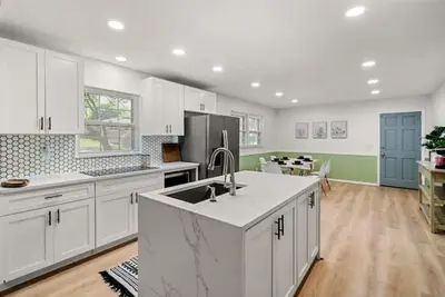 Image de Serene Home in Central Atlanta; Pets allowed\n