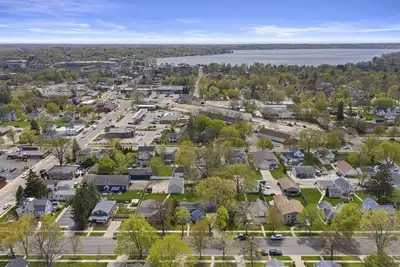Image de Lake Geneva Oasis - Short walk to Downtown Lake Geneva and Geneva Lake!