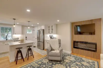 Image de Beautiful 3 Br Home w/ Workspace: 20 Min to Boston