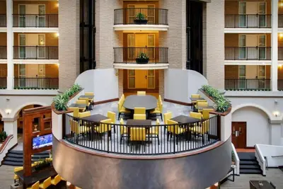 Image de Spacious Two-Room Suite! Pool, Free Parking! Minutes to - Downtown Dallas!