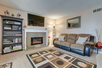 Image de Spacious Aurora Retreat w\/ Game Room + Hot Tub!