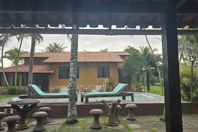 Image de Casarao em CondomĂnio Unamar/ Cabo Frio com Piscina, Churrasqueira e gd Quintal
