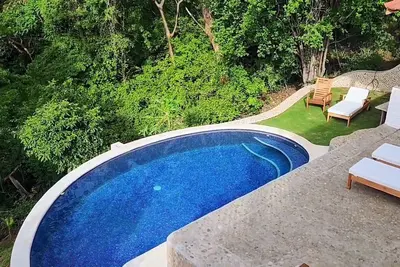 Image de Forest View And Oceanfront View - Several Outdoor Spaces - Private Beach Access