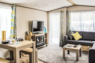 Image de Two bedroom, spacious caravan.