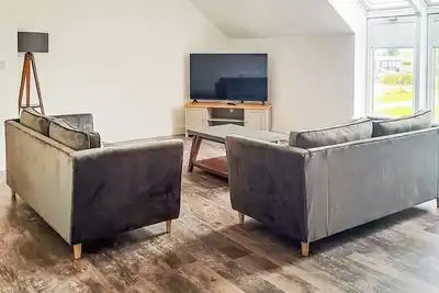 Image de Luxury First Floor 2 bed Apartment