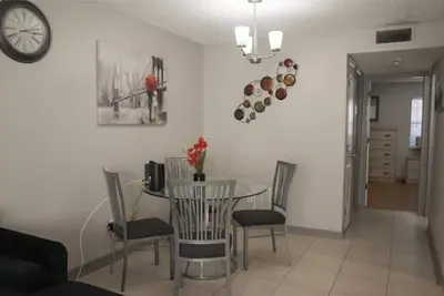 Image de Quiet & Cozy 1 Br Condo Minutes From Airport\n\n