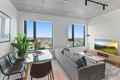 Image de Sophisticated 2-Bed with Bay Views & Amenities