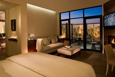 Image de Elite Experience! Private Patio, Cocktail Pool! Minutes to Napa Valley Balloons!